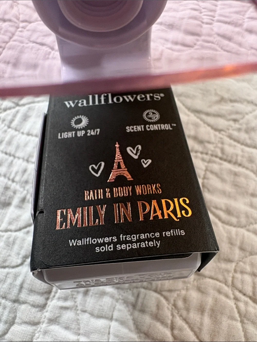 Bath & body Works wallflowers Emily in Paris, fragrance diffuser